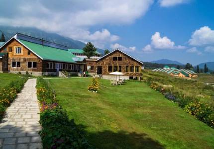 6-Day Scenic Tour: Jammu-Srinagar-Gulmarg-Pahalgam-Amritsar