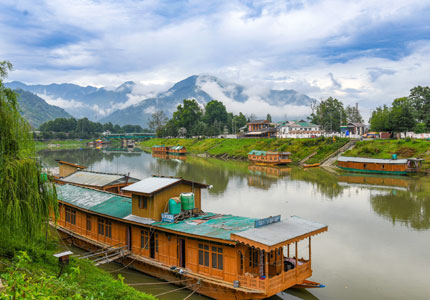 6 Days Tour in Chandigarh Srinagar